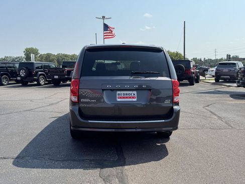 Used 2017 Dodge Grand Caravan GT FWD image 6