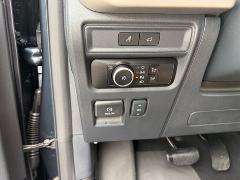 Used 2024 Ford Expedition XLT RWD image 36