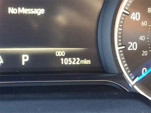 Certified 2024 Toyota Venza XLE image 19