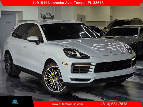 Used 2021 Porsche Cayenne E-Hybrid AWD/4WD image 2