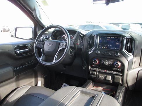 Certified 2021 Chevrolet Silverado 1500 LT Trail Boss w/ Convenience Package II image 25