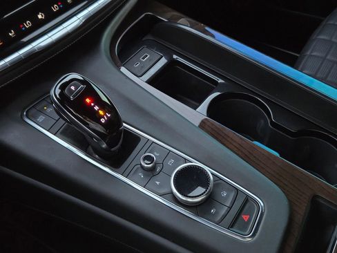 Used 2024 Cadillac Escalade ESV Sport Platinum image 24