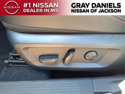 Certified 2025 Nissan Rogue SV AWD/4WD image 14