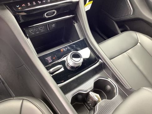 New 2026 Jeep Grand Cherokee Limited image 18