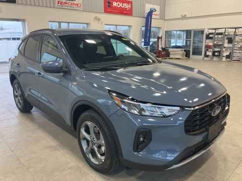 Used 2025 Ford Escape ST-Line Select image 3