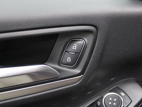 Used 2020 Ford Escape SE image 15