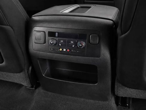 Used 2015 GMC Yukon Denali w/ Touring Package image 10