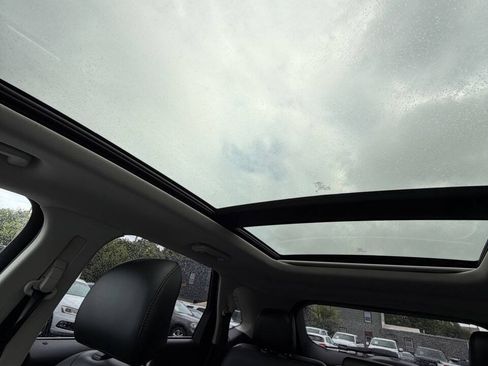 Used 2017 Ford Edge SEL w/ Equipment Group 201A AWD/4WD image 20