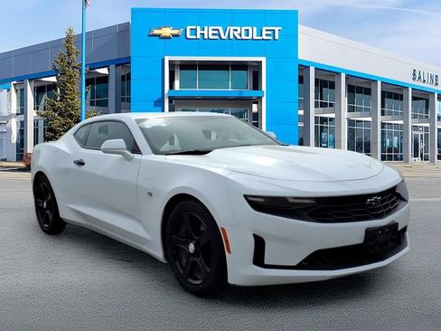 Used 2022 Chevrolet Camaro LT RWD image 1