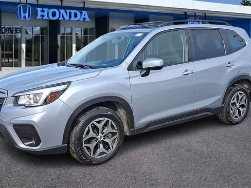 Used 2020 Subaru Forester Premium image 4