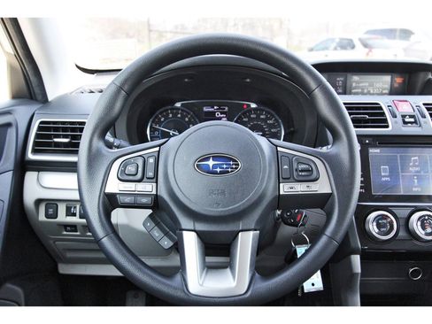 Used 2018 Subaru Forester 2.5i Premium image 13