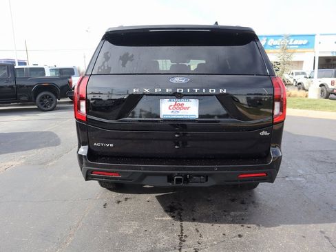 New 2025 Ford Expedition Active image 24