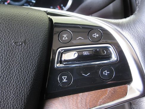 Used 2016 Cadillac Escalade Luxury image 16