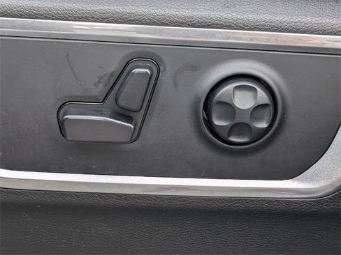 Used 2019 RAM 1500 Laramie image 19