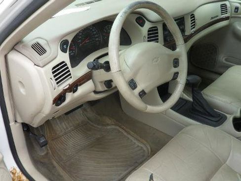 Used 2004 Chevrolet Impala LS w/ Preferred Equipment Group image 16