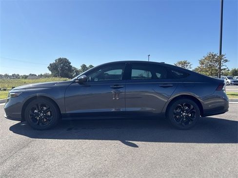 New 2025 Honda Accord SE image 2