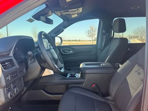 Used 2023 Chevrolet Suburban LS w/ Driver Alert Package image 7