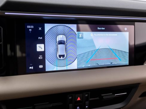 Certified 2025 Porsche Macan 4 Electric image 26