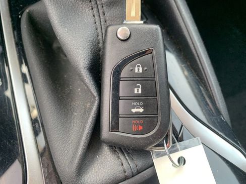 Used 2020 Toyota Corolla LE image 28