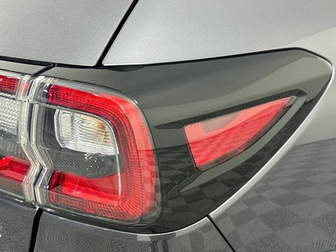 Used 2023 Subaru Outback AWD/4WD image 31