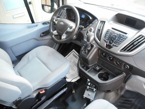 Used 2017 Ford Transit 250 130 Medium Roof RWD image 28