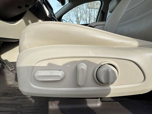 Used 2019 GMC Acadia Denali w/ Technology Package image 12