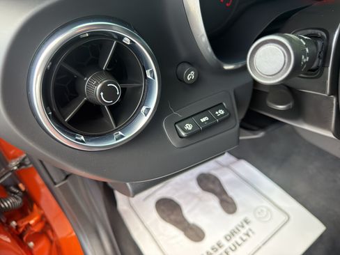 Used 2022 Chevrolet Camaro SS RWD image 13
