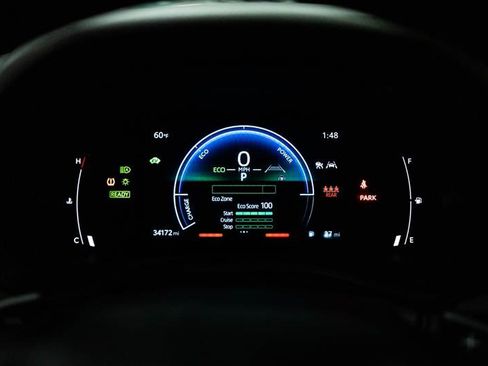 Used 2025 Toyota Camry SE w/ Convenience Package image 17