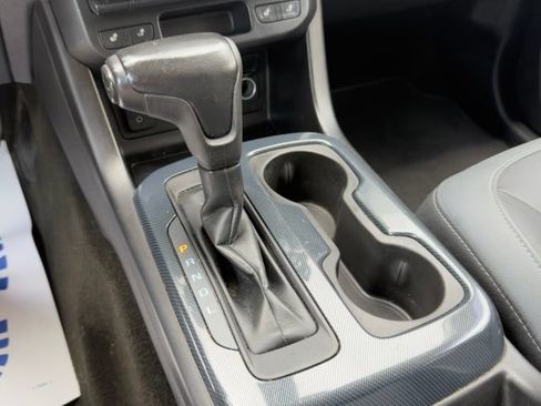 Used 2018 Chevrolet Colorado Z71 AWD/4WD image 23