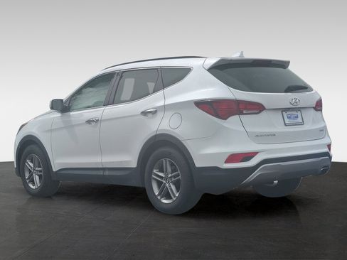 Used 2017 Hyundai Santa Fe Sport FWD image 7
