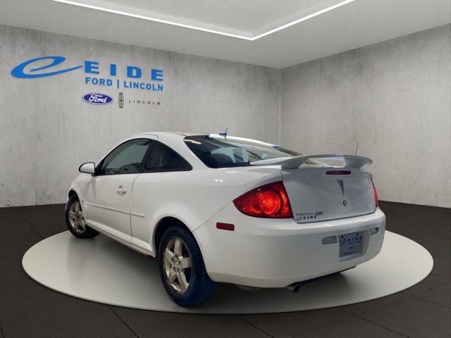 Used 2009 Pontiac G5 w/ Sun And Sound Package FWD image 8