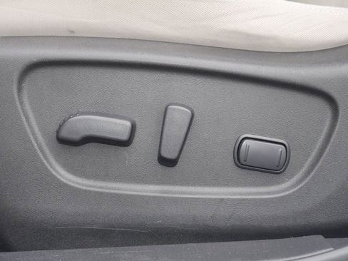 Used 2020 Nissan Rogue Sport SV FWD image 31