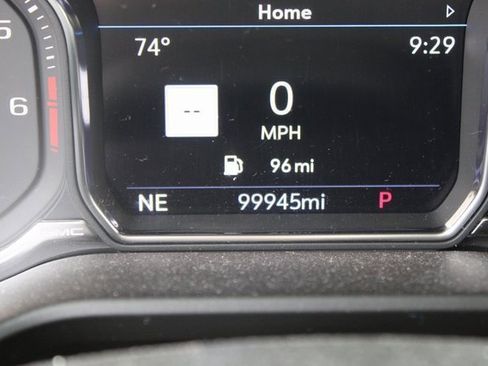 Used 2021 GMC Yukon XL Denali w/ Denali Premium Package image 12