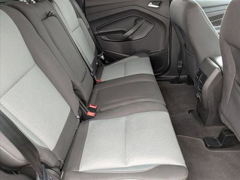 Used 2018 Ford Escape SE image 19