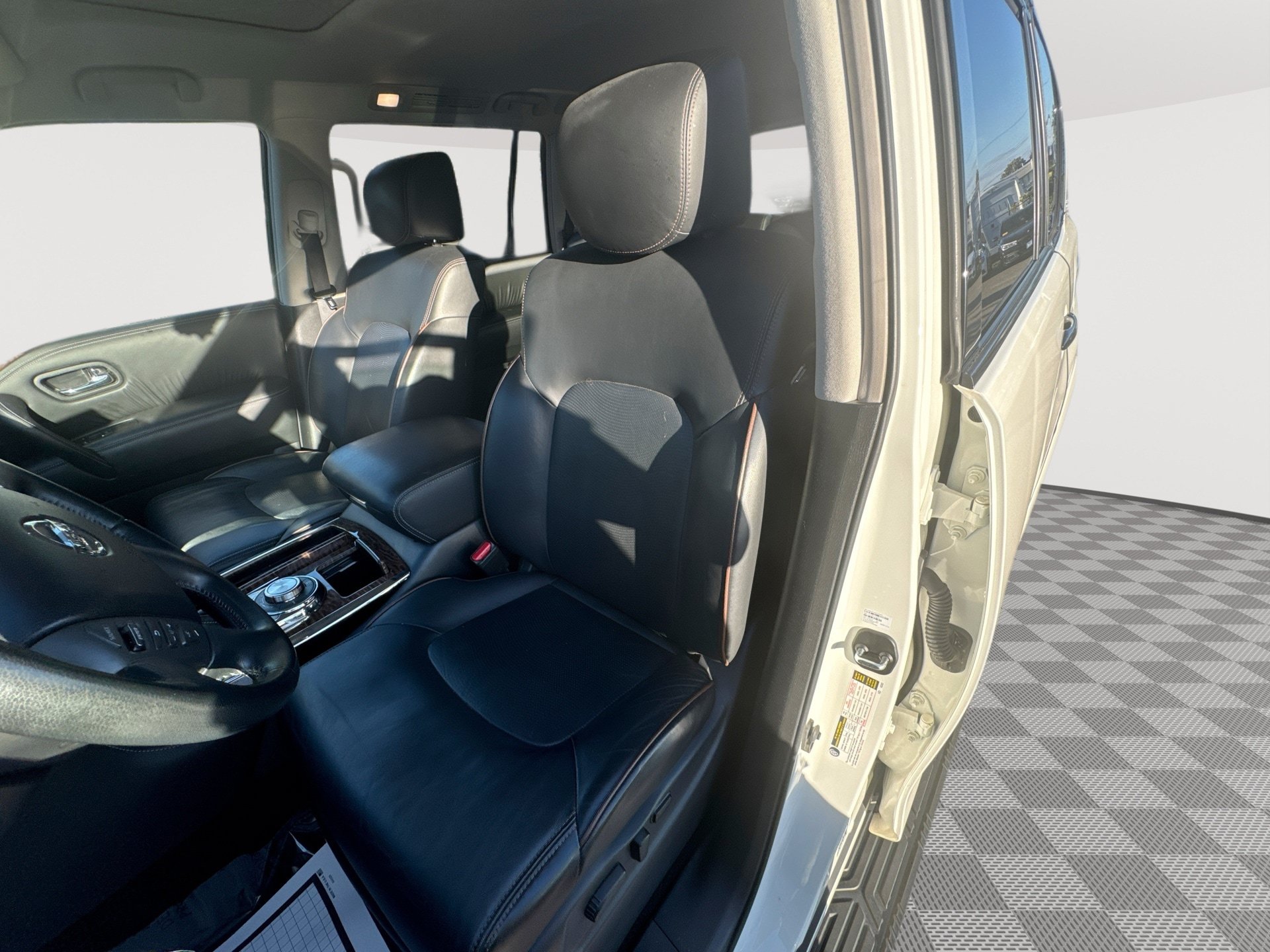 Used 2020 Nissan Armada Platinum w/ Captain's Chairs Package AWD/4WD image 13