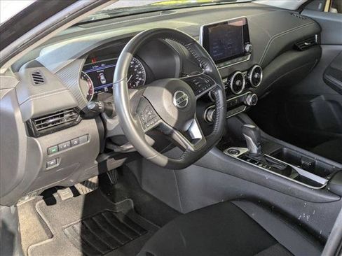 Used 2022 Nissan Sentra SV w/ Trunk Package image 8