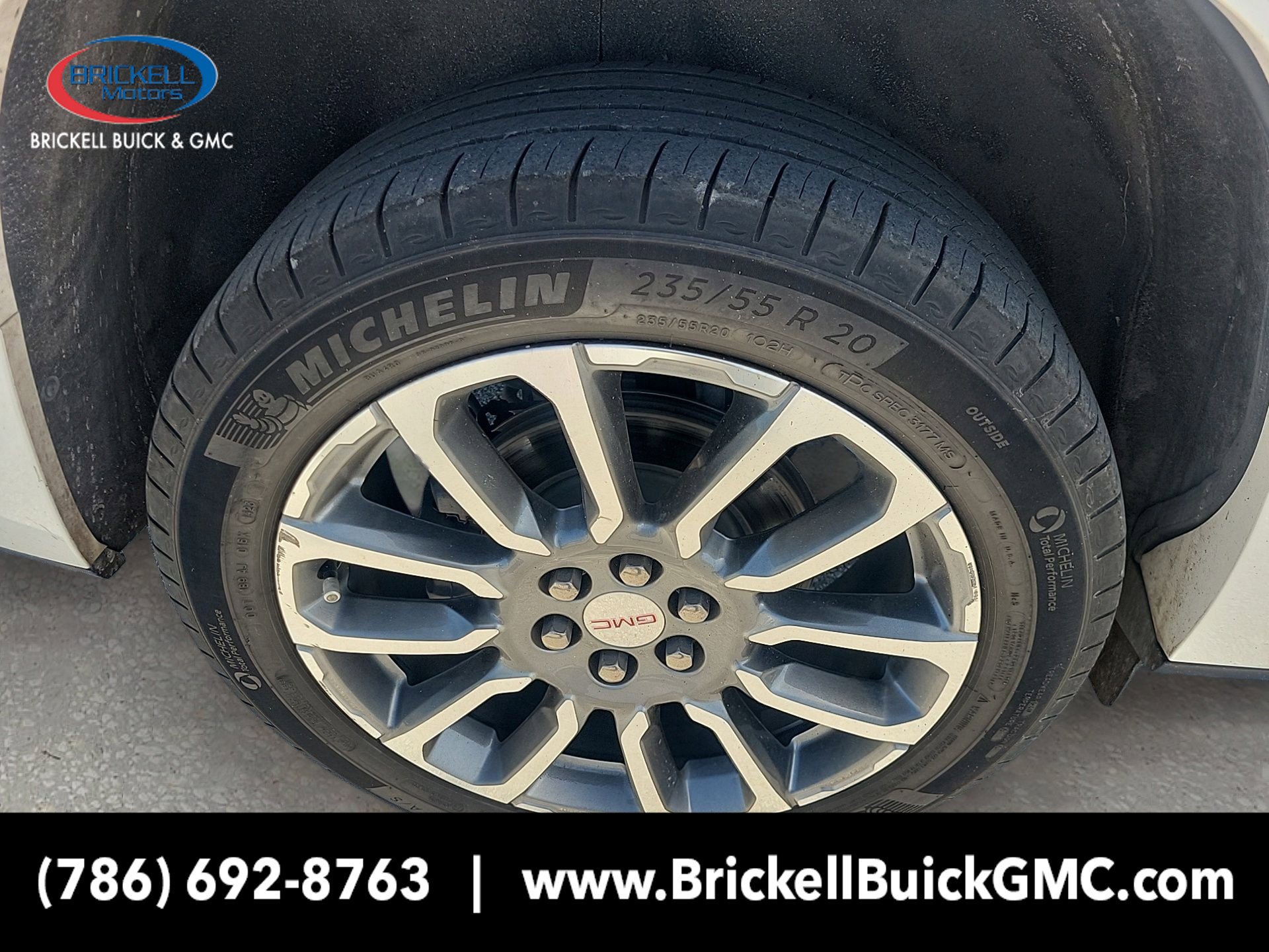 Used 2023 GMC Acadia Denali w/ Denali Ultimate Package FWD image 7