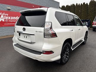 Used 2020 Lexus GX 460 Premium w/ Premium Package video 3