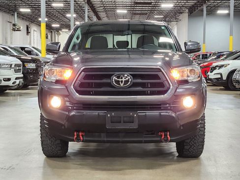 Used 2022 Toyota Tacoma SR5 image 2