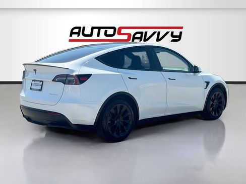 Used 2023 Tesla Model Y Long Range AWD/4WD image 8