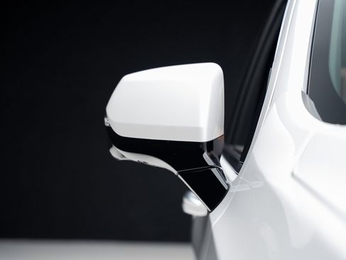 Used 2025 Cadillac Escalade Premium Luxury w/ Touring Package image 13