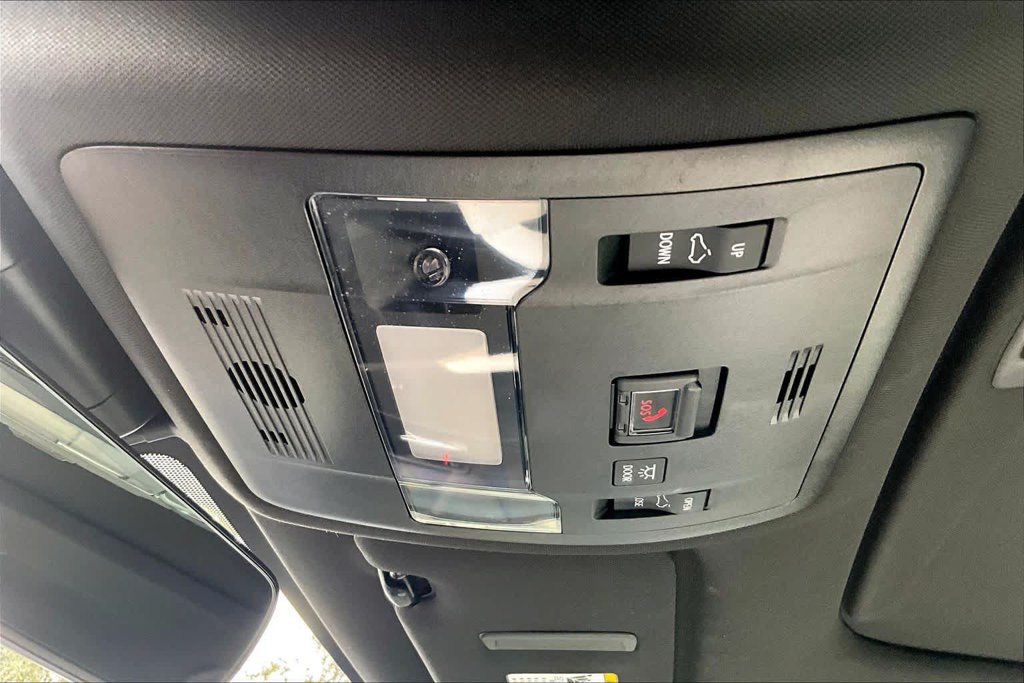 Used 2022 Lexus IS 350 F Sport w/ Navigation Package RWD image 31