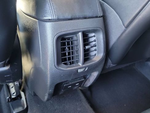 Used 2020 Jeep Cherokee Latitude Plus FWD image 20