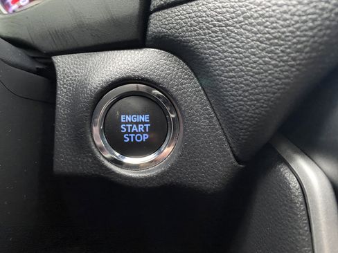 Used 2022 Toyota RAV4 XLE image 32