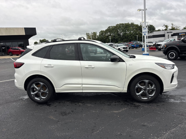 Certified 2024 Ford Escape ST-Line w/ Tech Pack #1 AWD/4WD image 8