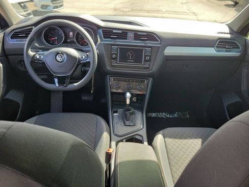 Used 2021 Volkswagen Tiguan S image 17
