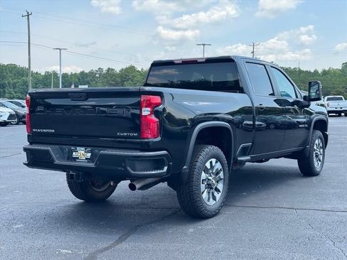 Used 2024 Chevrolet Silverado 2500 Custom w/ Custom Value Package AWD/4WD image 3
