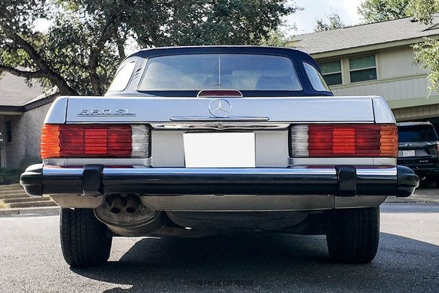 Used 1988 Mercedes-Benz 560 SL image 7