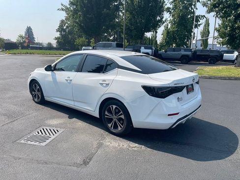 Used 2021 Nissan Sentra SV FWD image 3