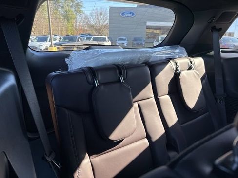 New 2026 Ford Explorer Platinum image 21